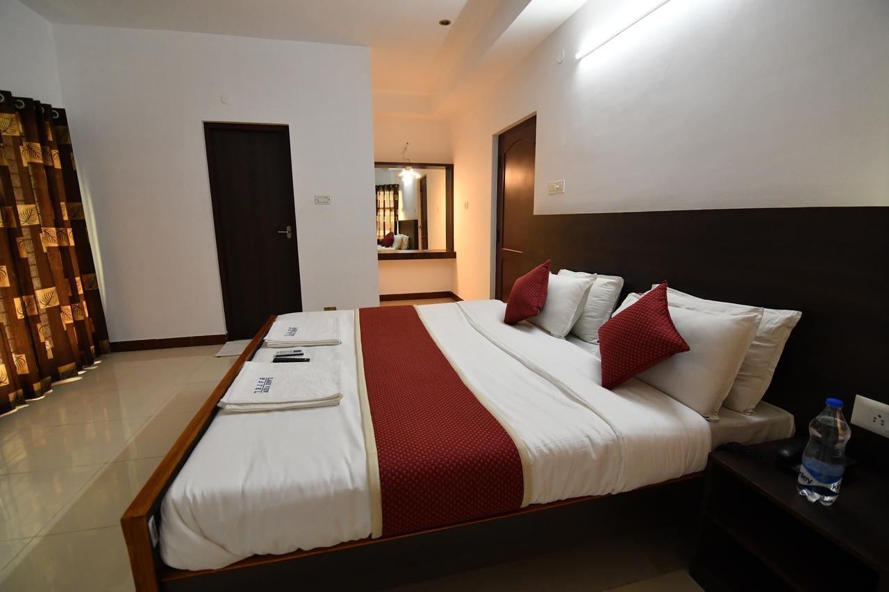 Lake View Hotel Madurai Buitenkant foto