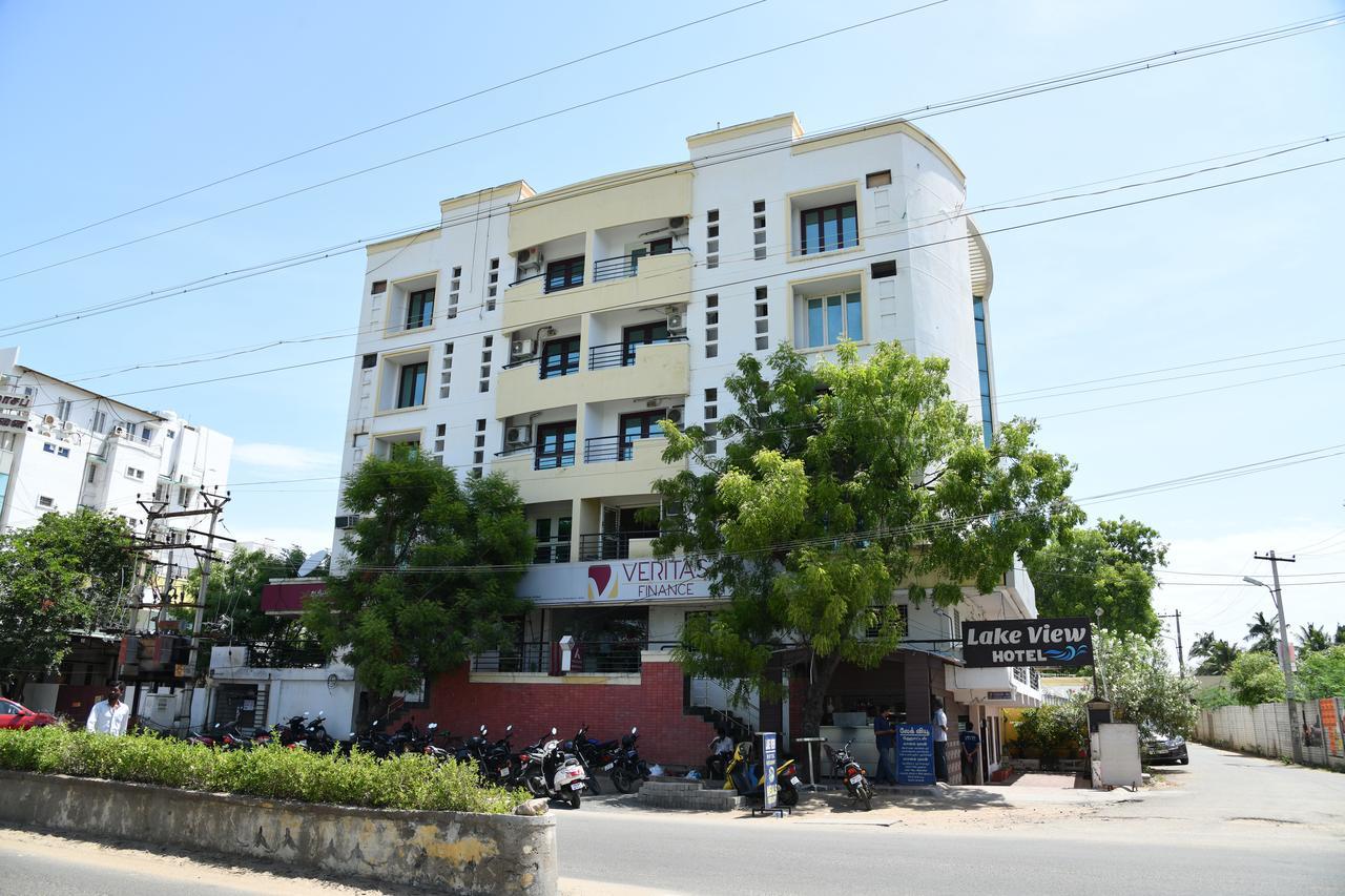 Lake View Hotel Madurai Buitenkant foto