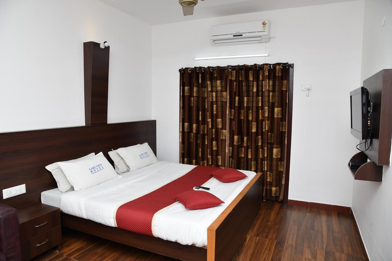 Lake View Hotel Madurai Buitenkant foto