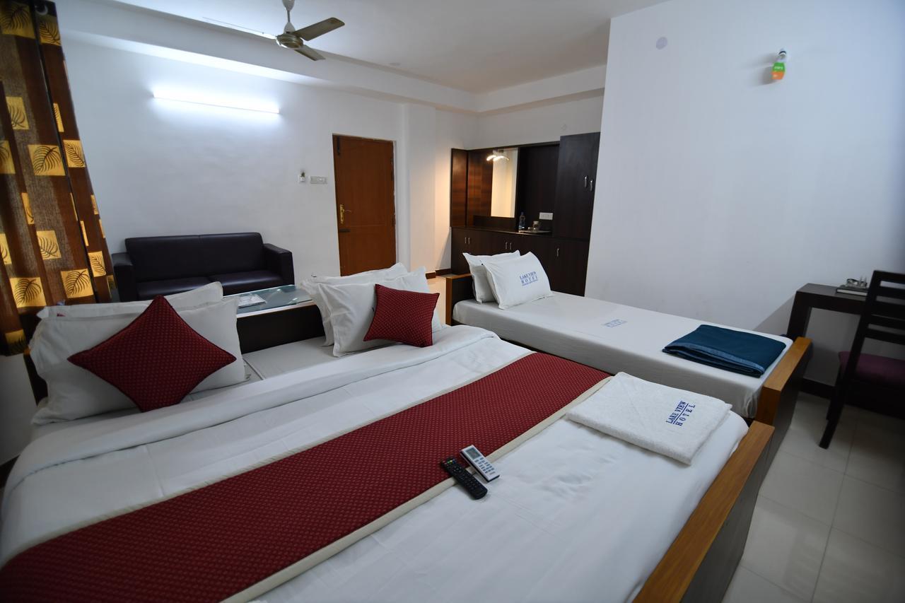 Lake View Hotel Madurai Buitenkant foto