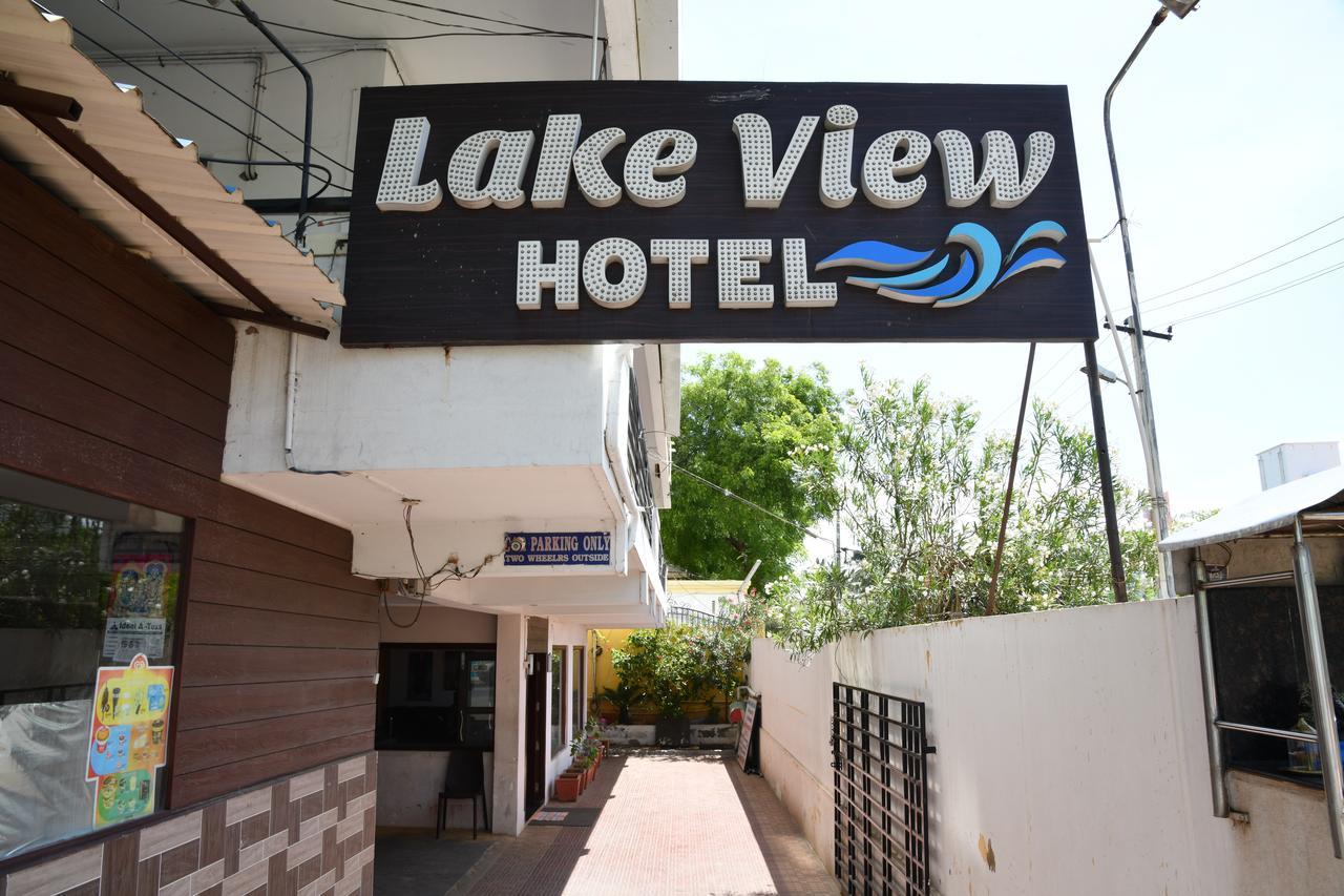Lake View Hotel Madurai Buitenkant foto
