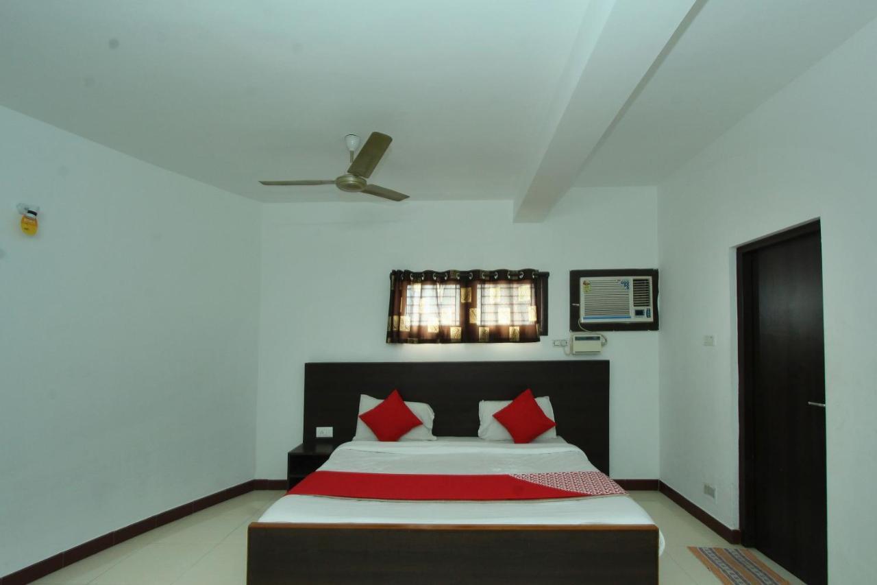 Lake View Hotel Madurai Buitenkant foto